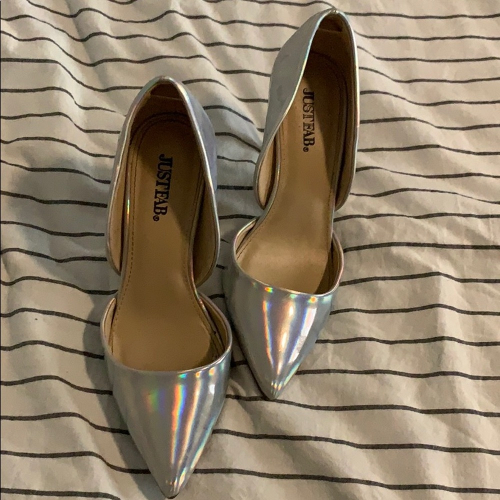 Holographic heels